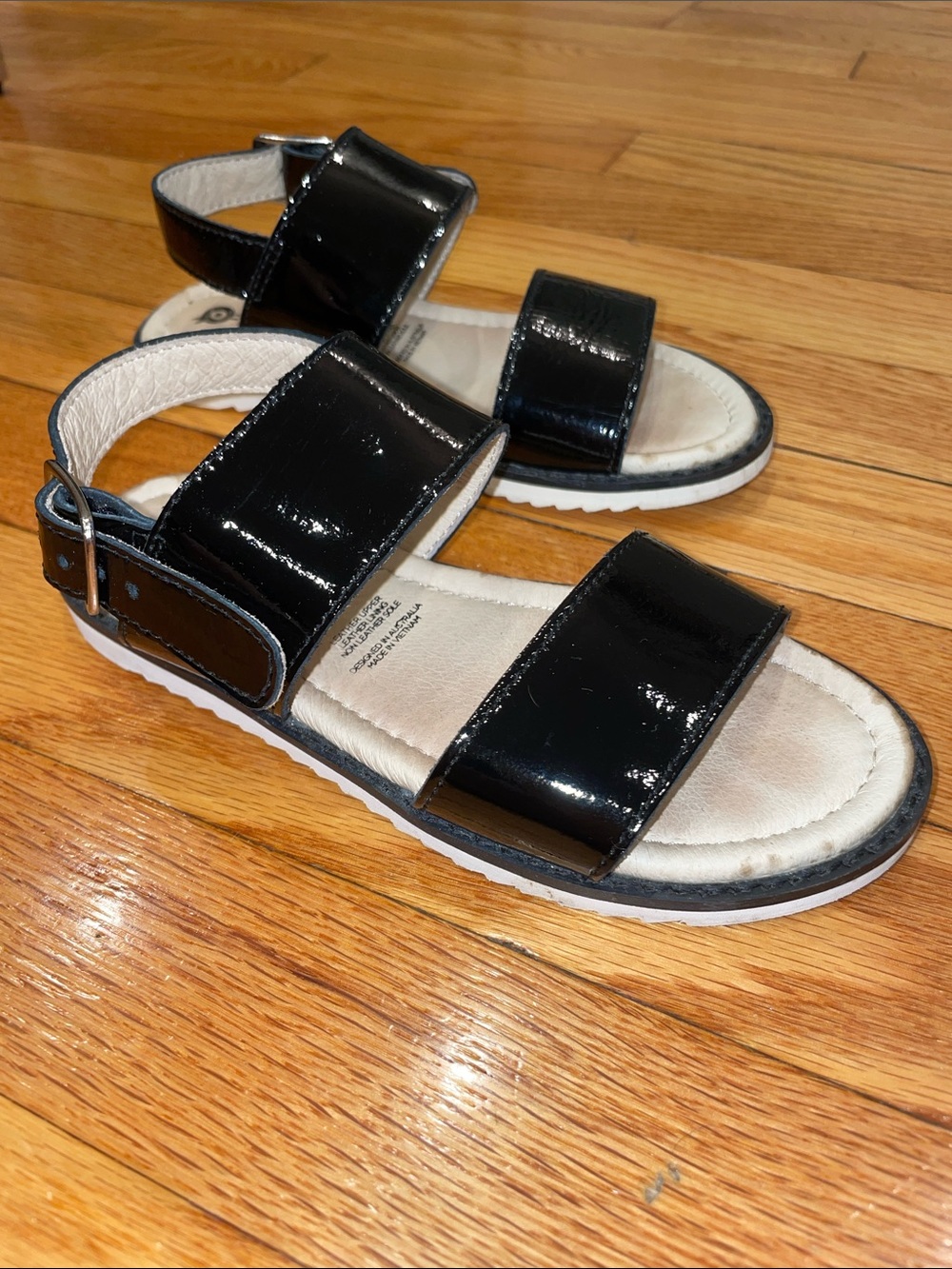 Old Soles Glossy Black Patent Leather Double-Strap Sandals EUC